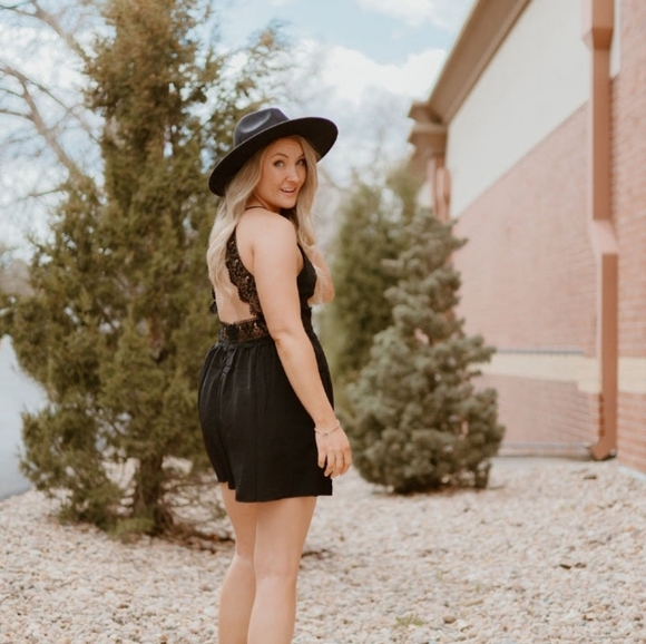 Lottie Lace Cami Romper - Picture 4 of 6